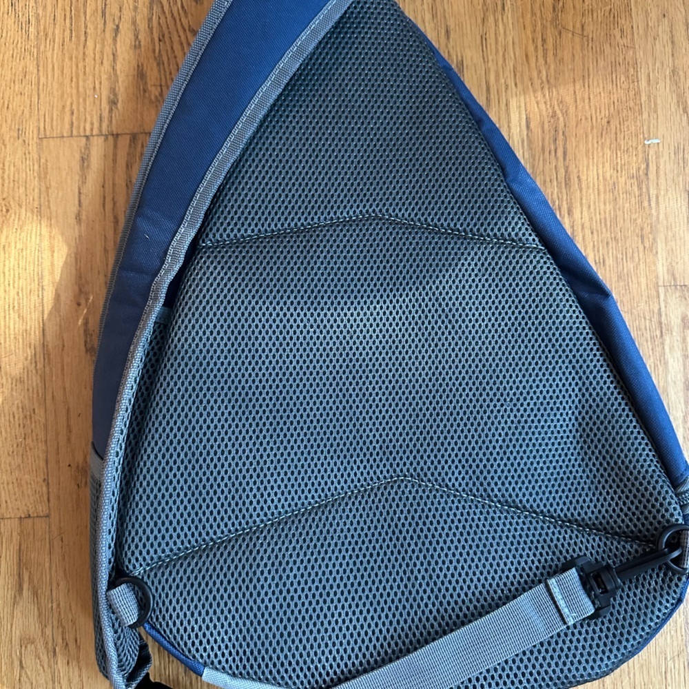 Disney Cruise Line Castaway Club Sling Shoulder Backpack Bag Blue Gray New - Picture 2 of 2